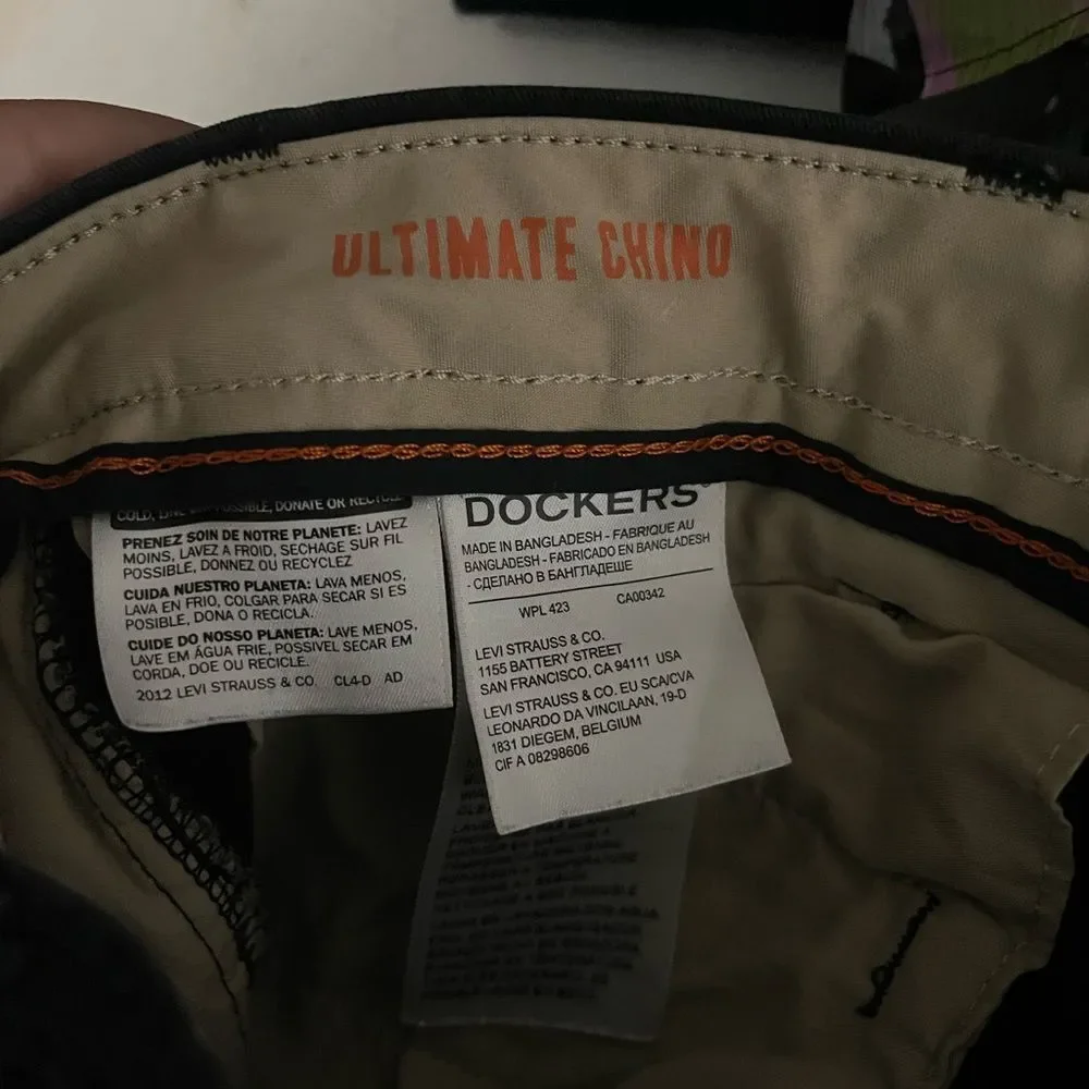 Dockers Ultimate Chino Slim Fit Smart Flex Black Pants Size 28w/30L